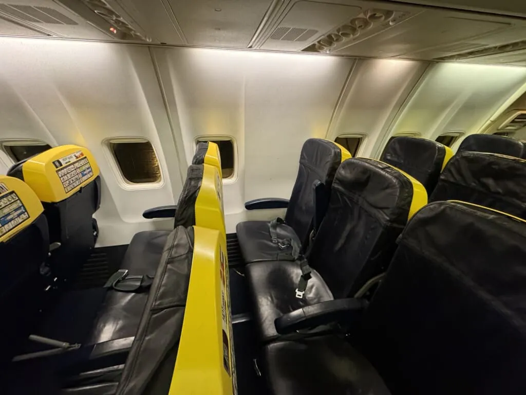 Review: Ryanair 737 (ORK-LTN)