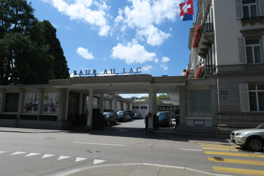 a building with cars parked in front of it