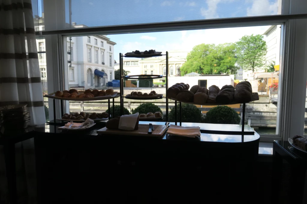 a display of bread on shelves