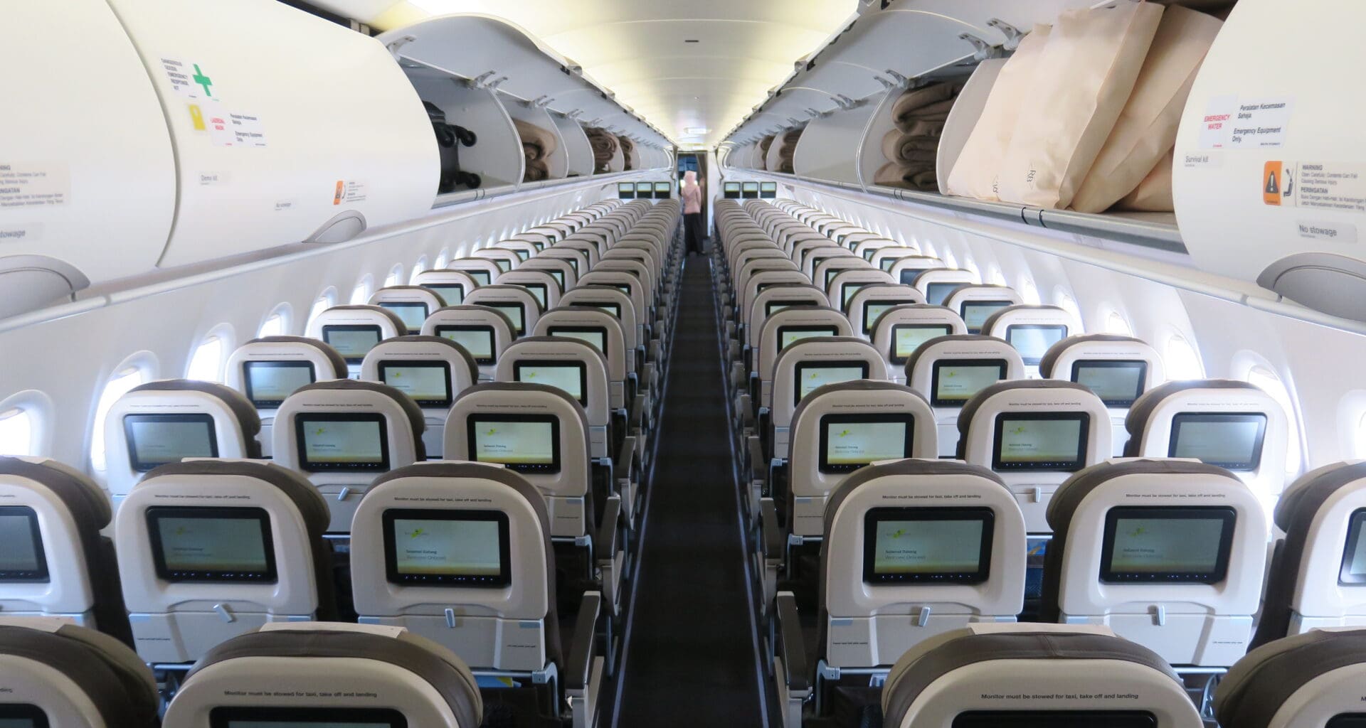rows of seats in an airplane