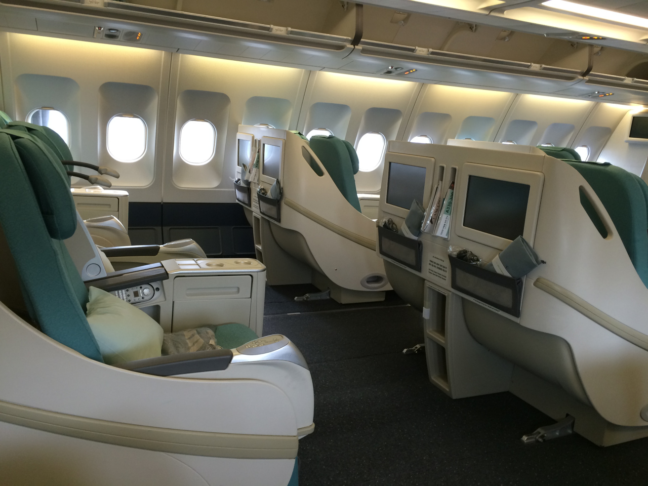 a row of seats in an airplane