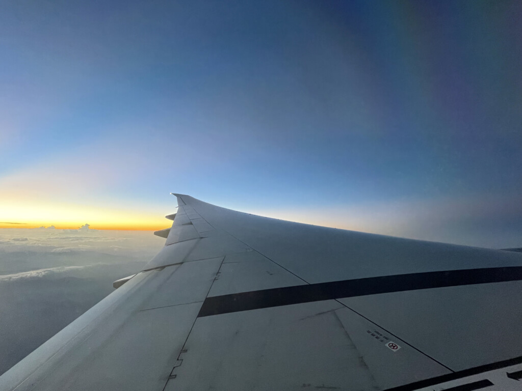 an wing of an airplane