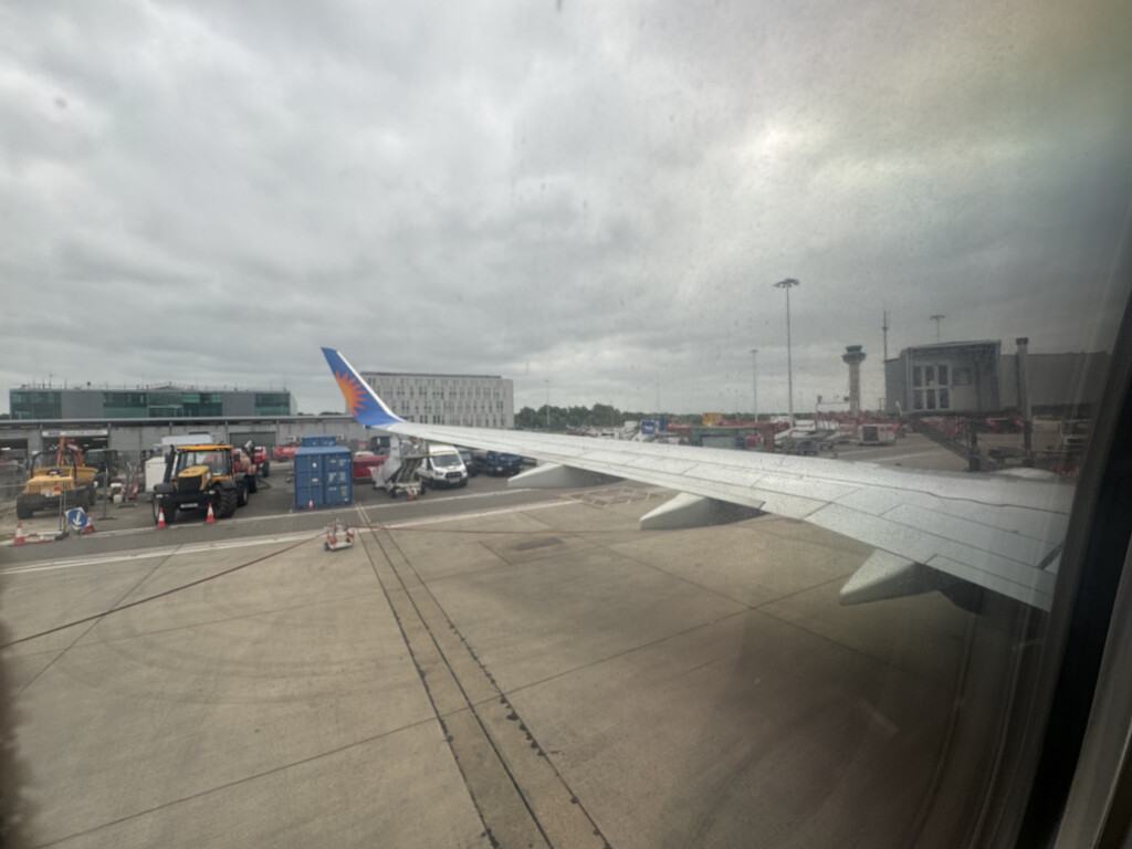 an airplane wing on a runway