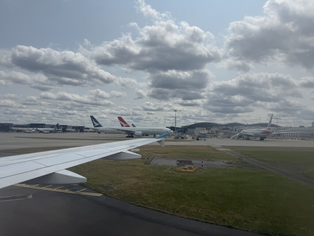 a plane wing on a runway