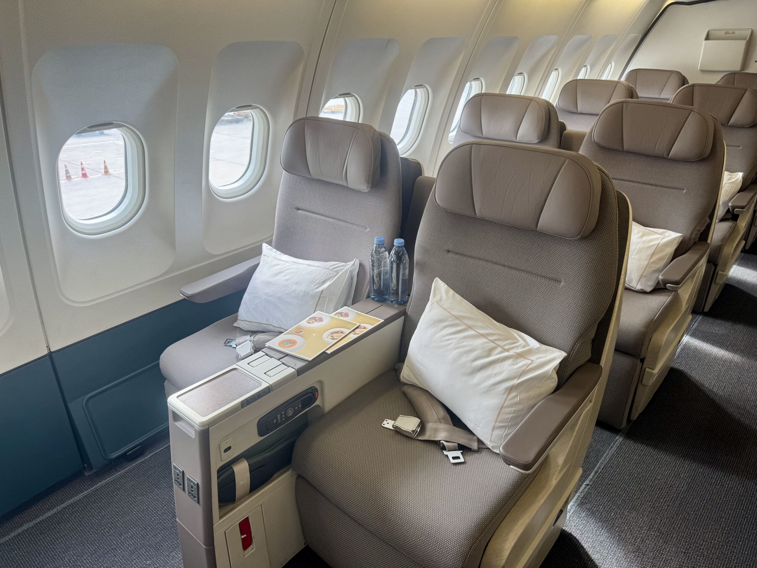 Which Aircraft Feature Cathay Pacific's Refreshed Regional Business ...