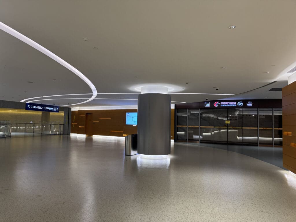 a large building with a large pillar