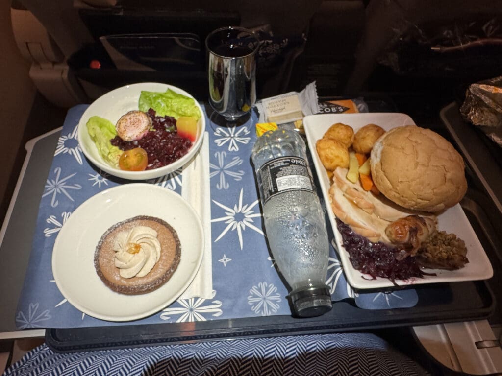 a tray with food and a drink on it