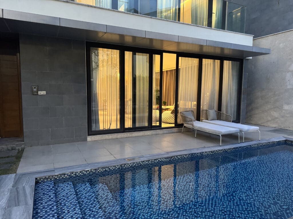 a pool outside a building